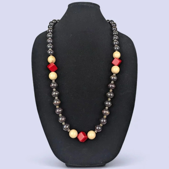 (2/$20) Vintage Red Cube Beaded Necklace - Picture 1 of 5